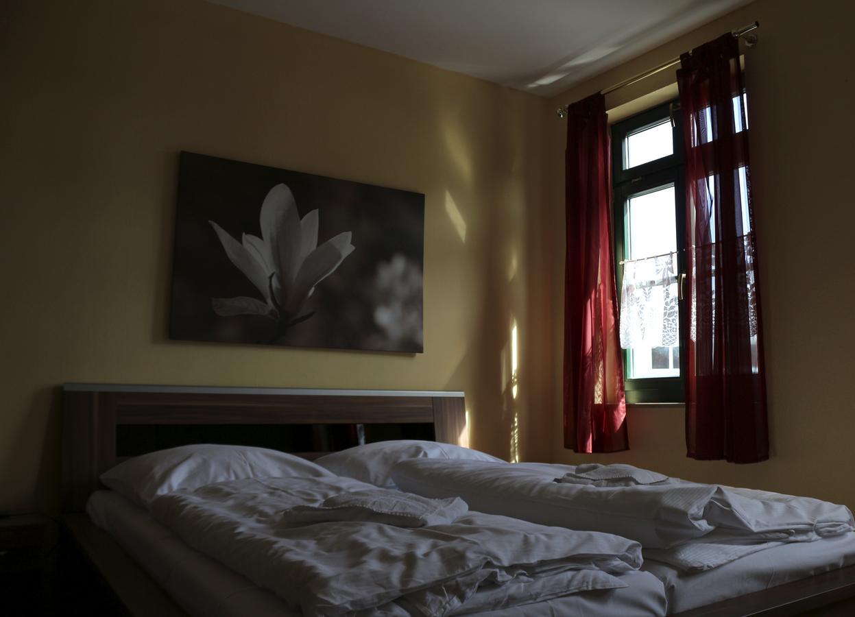 Gasthaus & Pension "Zur Rose" Weimar  Zewnętrze zdjęcie